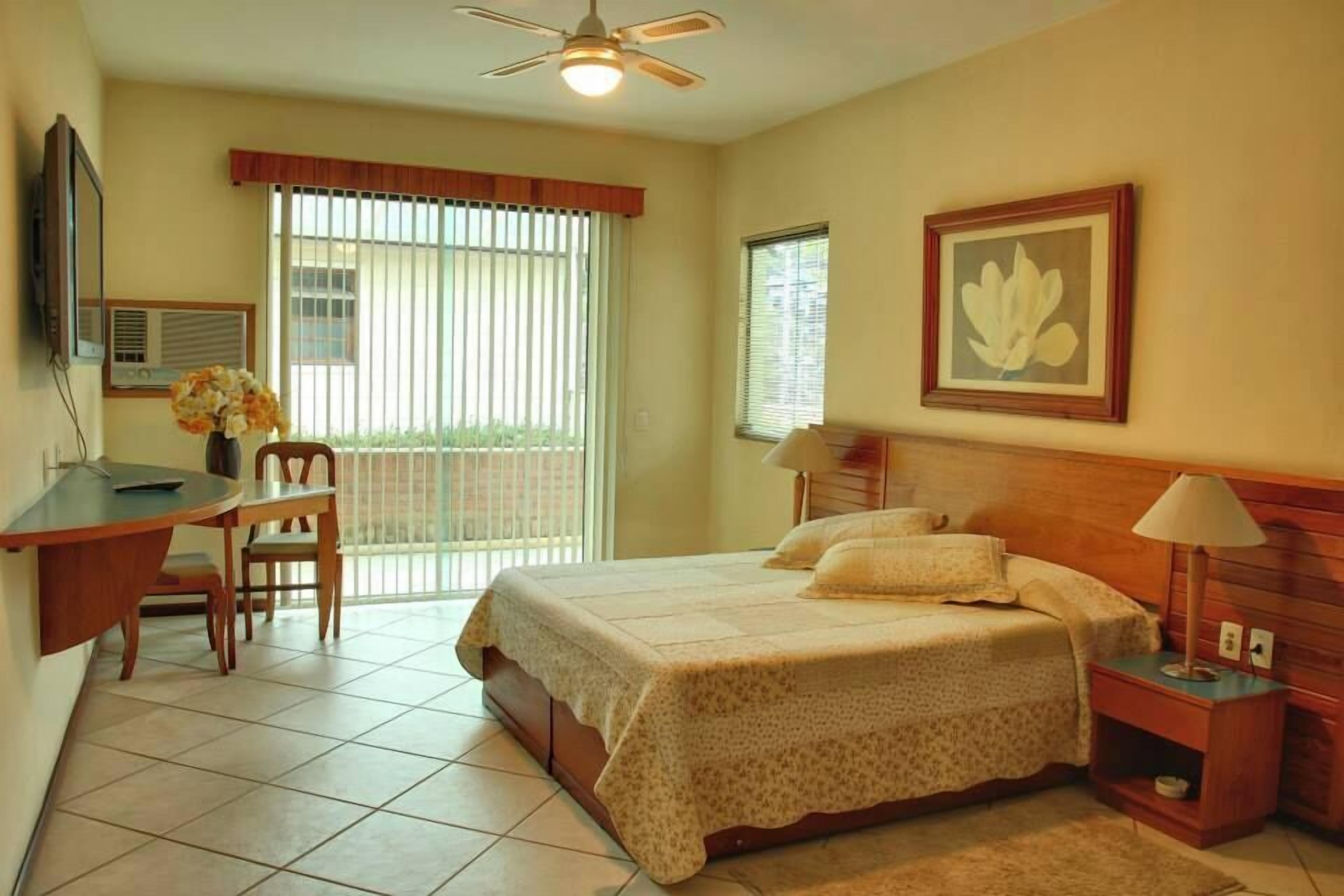 Minibar, safe på rommet, individuelt dekorert og individuelt innredet