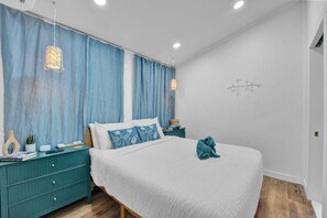 2 bedrooms, desk, iron/ironing board, free WiFi