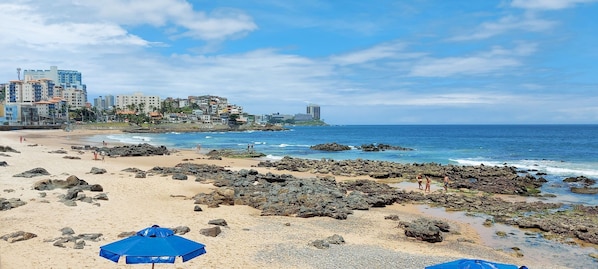 Beach nearby, white sand - COOND0100 - Edifício Solarius (Salvador)