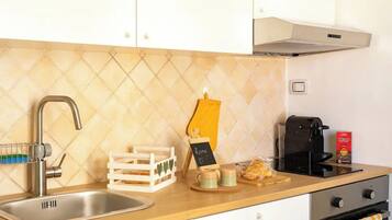 Apartment | Private kitchen | Coffee/tea maker