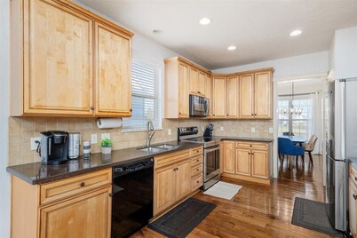 Spacious 4-bedroom house in awesome Pickerington with fitness room, WiFi