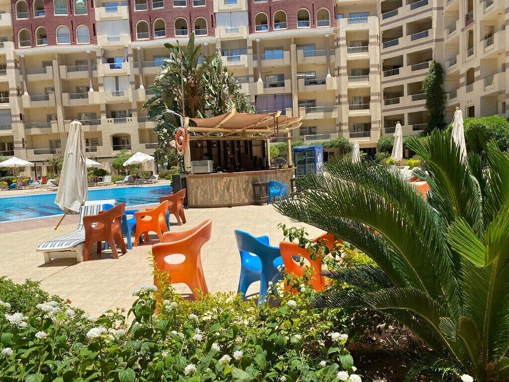 حمام سباحة