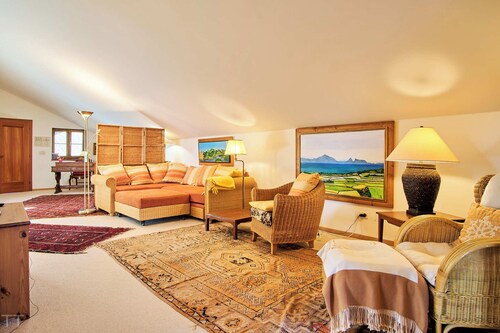 Comfortable and spacious apartment with garden