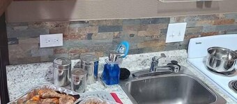 Grand Canyon Studio w/Full Kitchen & King Bed