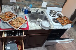 Microwave, oven, stovetop, coffee/tea maker