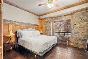 3 Schlafzimmer, Schreibtisch, Bügeleisen/Bügelbrett, WLAN