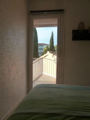 1 bedroom, iron/ironing board, bed sheets - Lovely apartment near city center (Canet-en-Roussillon)