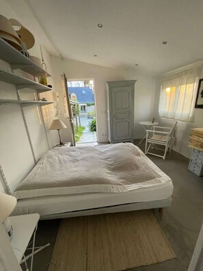 4 多间卧室、熨斗/熨衣板、WiFi、床单