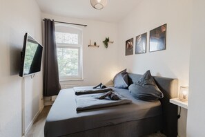 2 habitaciones, escritorio, wifi y ropa de cama 