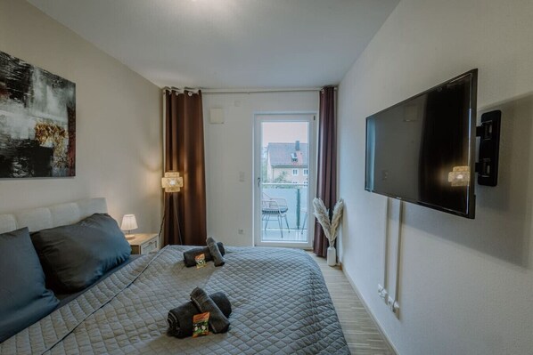 2 間睡房、書桌、Wi-Fi、床單