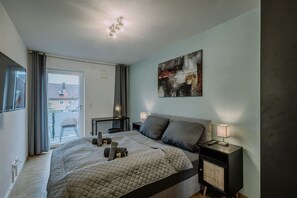 2 間睡房、書桌、Wi-Fi、床單