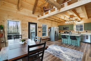 Dining - Timberline Retreat | Hocking Hills, Hot Tub (Creola)