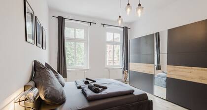 Modern Classic Apartment| Central| 2 Bedrooms