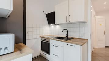 Kühlschrank, Ofen, Herdplatte, Geschirrspüler