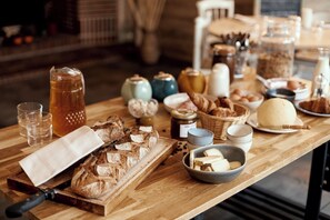 Daily buffet breakfast (EUR 17 per person)