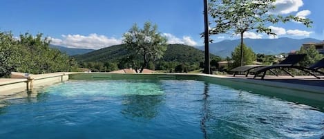 Piscine extérieure, piscine chauffée