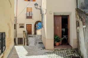 Front of property - Casa di Nina (Pretoro)