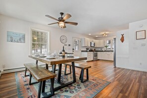 Dining - Windham Wind Down-Dock, Kayaks, SUPs, Fishing Rods (Windham)