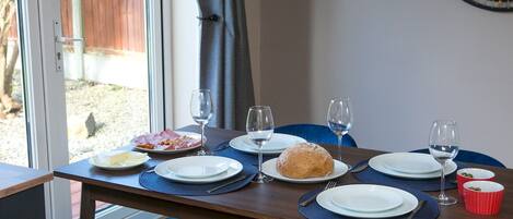 تناول الطعام