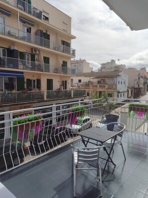 Terrace/patio - HOSTAL MAR DEL PLATA (Palma de Mallorca)