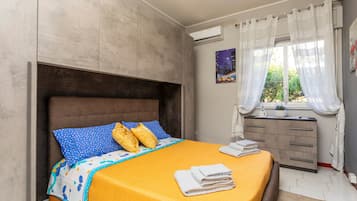 1 bedroom, free WiFi, bed sheets