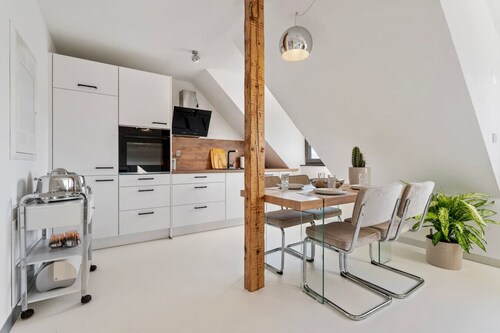 Stuttgart Lux Living |Stylish Living in the Center