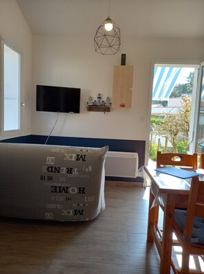 Family House | Living area | Flat-screen TV - Atlantique 165 (La Faute-sur-Mer)
