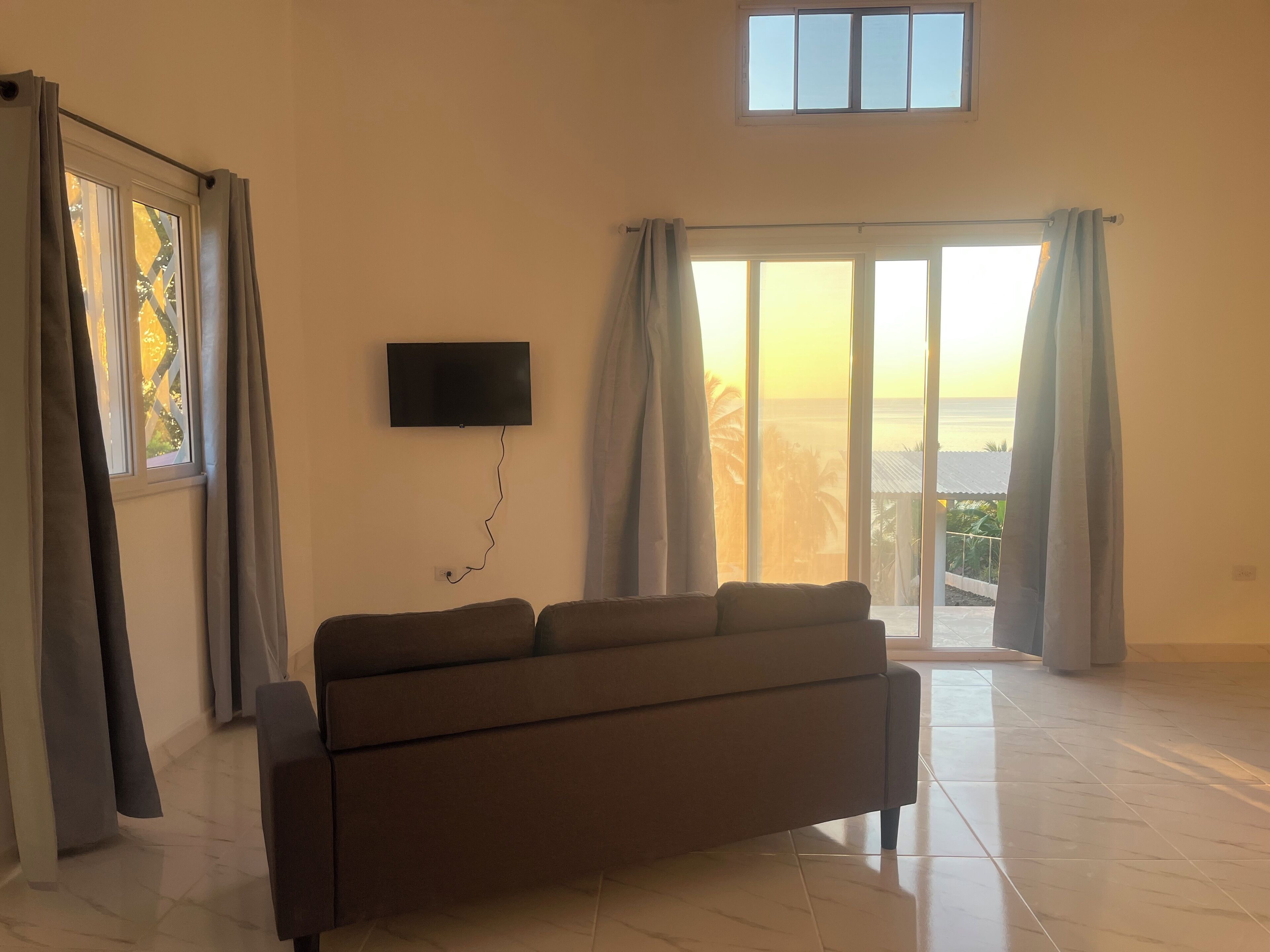 Panoramic Studio Suite, 1 Queen Bed, Ocean View | Egyptian cotton sheets, premium bedding, down comforters