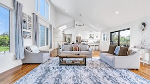 Smart TV, fireplace, stereo