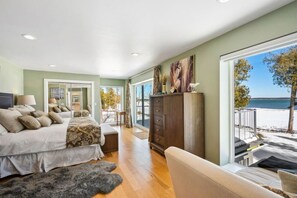 Desk, iron/ironing board, WiFi (free), bed sheets - Waterfront Vacation Rental in Sister Bay (Sister Bay)