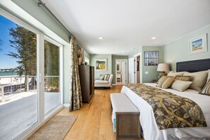 4 Schlafzimmer, Schreibtisch, Bügeleisen/Bügelbrett, kostenloses WLAN