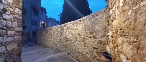 Enceinte de lâhĂ©bergement