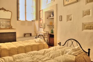 2 多间卧室、熨斗/熨衣板、旅行婴儿床、WiFi