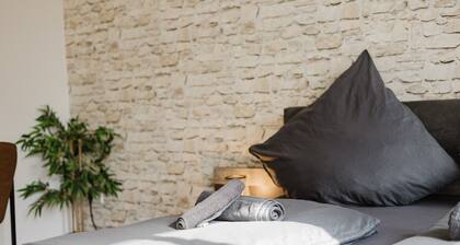 Vintage Appartement Bauhaus| 2 Bed Rooms| Netflix