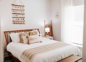 4 soverom, strykejern/-brett, reiseseng for barn og wi-fi (inkludert)