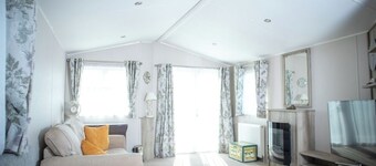 3 bed Cosy Caravan for up to 5