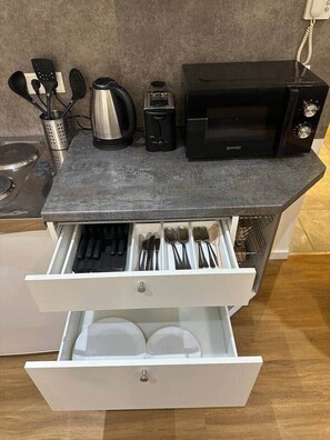 Fridge, microwave, stovetop, electric kettle