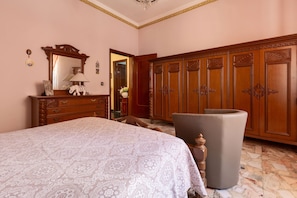 3 camere, ferro/asse da stiro