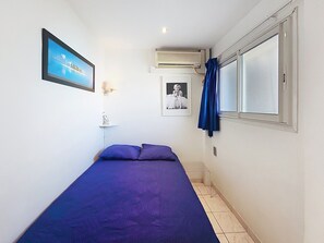 1 bedroom, WiFi, bed sheets