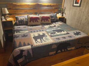 3 bedrooms, desk, iron/ironing board, travel crib