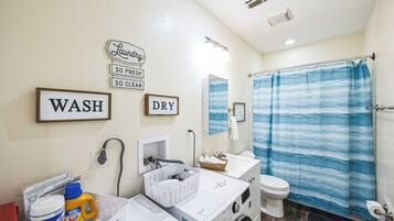 Comfort House, 2 Bedrooms, Non Smoking, Kitchen | Bilik Mandi