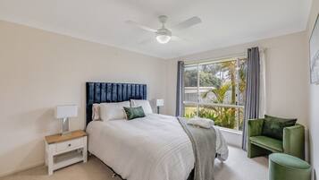 4 Schlafzimmer, Bügeleisen/Bügelbrett, Internetzugang, Bettwäsche