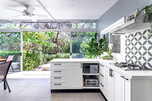 Microwave, stovetop, dishwasher