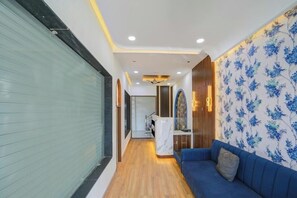 Lobby - Wishotel Inn (Indore)