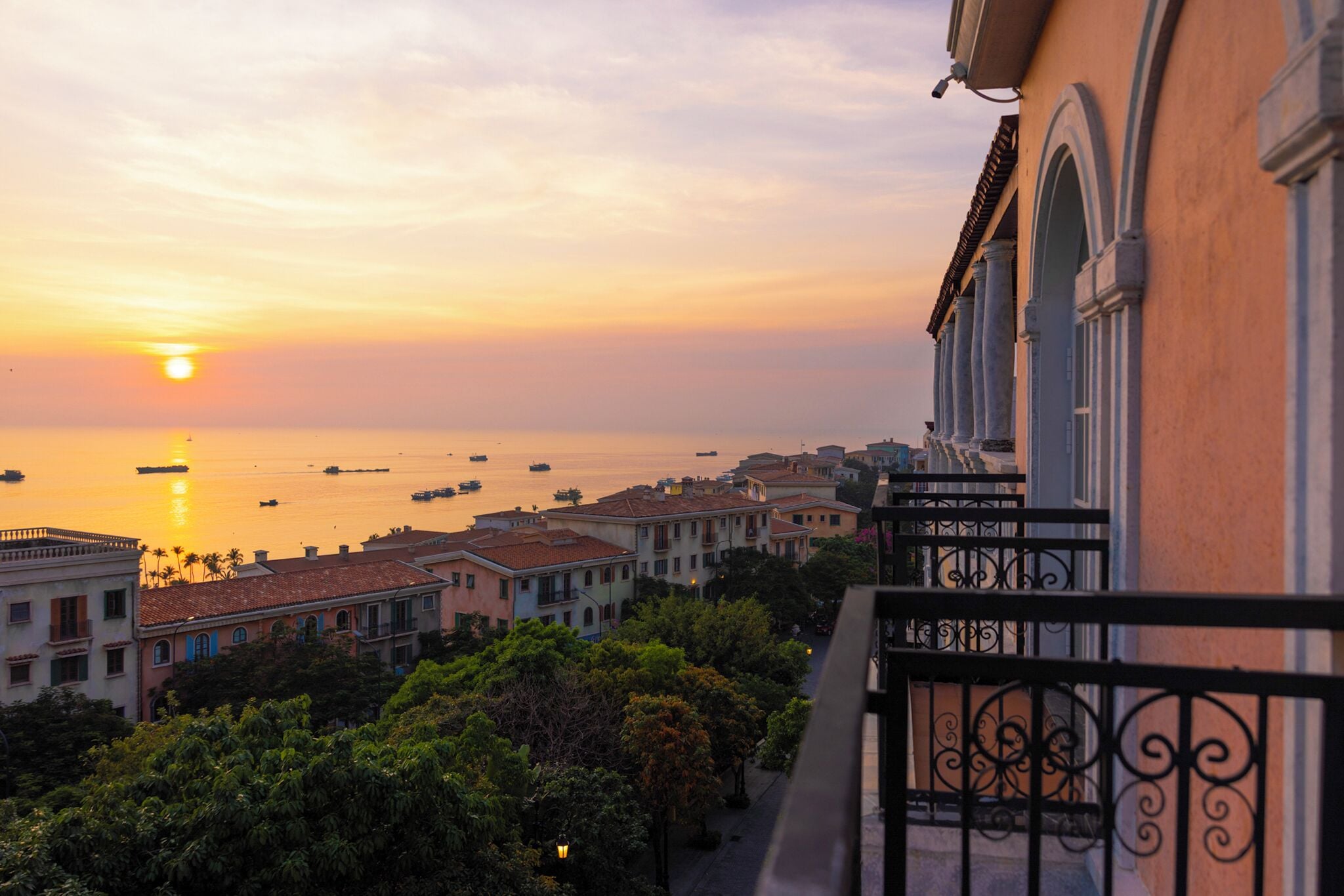 Classic Double Room, Balcony, Sea View | Beach/ocean view