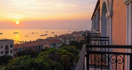 Lotus Home Cafe - Cable Car Station