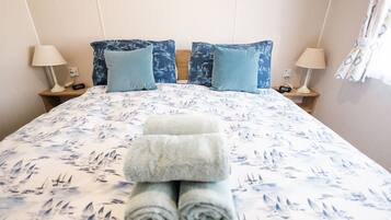 2 bedrooms, WiFi, bed sheets