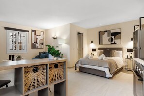 Iron/ironing board, WiFi