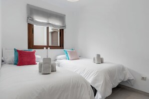 2 bedrooms, iron/ironing board, travel cot, WiFi