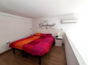 1 chambre, fer et planche à repasser, Wi-Fi, literie fournie